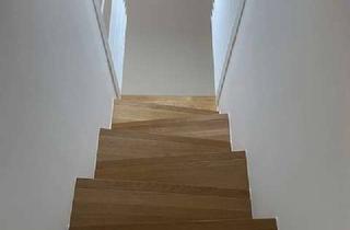 Wohnung mieten in 22607 Groß Flottbek, Lichtdurchflutete Dachgeschosswohnung mit zwei Zimmern und Empore