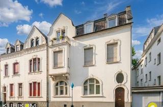 Haus kaufen in 42651 Solingen-Mitte, Dreifamilienhaus mit Altbaucharme. Hinterhof und Balkonen. 306m² in Solingen Mitte.