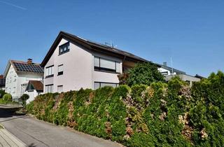 Haus kaufen in Eberstädter Straße 23, 74189 Weinsberg, Großzügiges Zweifamilienhaus mit drei Garagen in Weinsberg-Gellmersbach