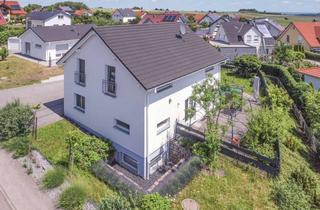 Haus kaufen in 73441 Bopfingen, Danwood-Haus Baujahr 2016 in Kirchheim am Ries: A+/KfW 55, Wärmepumpe & großer Naturgarten