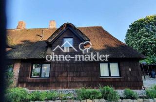Haus kaufen in 24796 Bredenbek, PROVISIONSFREI ! Reetdachkate in Bredenbek mit großem Garten, Terrasse und 4 Carports
