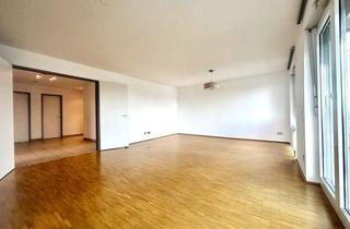 Wohnung kaufen in 71088 Holzgerlingen, Großzügige 5,5-Zimmer-Wohnung mit zwei Balkonen, zwei TG-Stellplätzen & Aufzug zu verkaufen