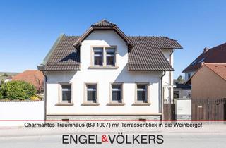 Haus kaufen in 67271 Kleinkarlbach, Kleinkarlbach: Charmantes Traumhaus (BJ 1907) mit Terrassenblick in die Weinberge!