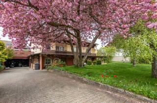 Einfamilienhaus kaufen in 89150 Laichingen, *Großes Einfamilienhaus mit wunderschönem Garten und Doppelgarage in Machtolsheim*