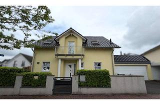 Haus kaufen in 63505 Langenselbold, Ein Zuhause zum Ankommen – mit Gartenidylle, besonderer Dachterrasse und Doppelgarage