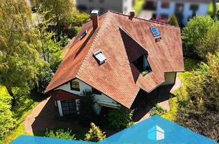 Haus kaufen in 33161 Hövelhof, architektonische Besonderheit in zentraler Lage // großzügiges EFH // EBK // 3 Bäder // Garage