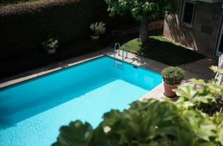 Villa kaufen in 74889 Sinsheim, Architektenvilla mit Pool und Privatsphäre