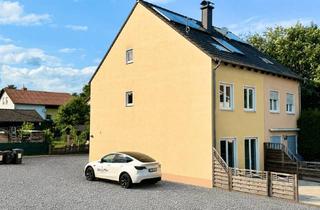 Doppelhaushälfte kaufen in 61250 Usingen, *Reserviert* Moderne Doppelhaushälfte in Feldrandlage mit Wärmepumpe & Solaranlage – leerstehend!