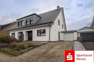Einfamilienhaus kaufen in 41516 Grevenbroich, Einfamilienhaus mit Garten, Terrasse und ausgebautem Giebel