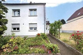 Haus kaufen in 66806 Ensdorf, Einseitig angebautes Ein- bis Zweifamilienhaus in guter Lage von Ensdorf