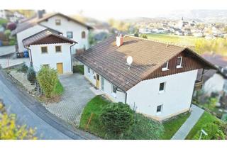 Einfamilienhaus kaufen in 94169 Thurmansbang, Großes Einfamilienhaus mit neuwertiger Heizung und neuwertigen Fenstern in ruhiger Lage von Thurmans