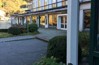 Gewerbeimmobilie mieten in Kerner Str. 62, 75323 Bad Wildbad, Trinkhalle Bad Wildbad: Multifunktionale Eventlocation im Bauhausstil