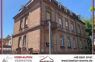 Anlageobjekt in 67574 Osthofen, Stilvolles 6-Familien-Gründerzeithaus mit Hof, 3 Garagen und idyllischem Garten in Osthofen!
