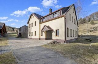 Haus kaufen in 01776 Hermsdorf, Platz, Natur & Potenzial: Charmantes EFH mit Bachlauf & 1.500m² Grundstück (Carport & Scheune)