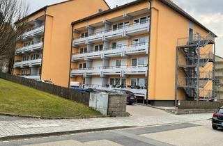 Wohnung kaufen in 92648 Vohenstrauß, Modern wohnen in Vohenstrauß | 2-Zimmer-Wohnung mit Balkon, Aufzug und ebenerdigem Zugang