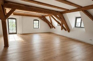 Wohnung mieten in 87740 Buxheim, Besondere 3-Zimmer-Dachgeschosswohnung auf 2 Etagen mit Altbaucharme