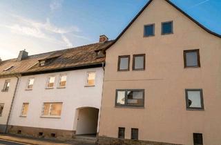 Haus kaufen in 36219 Cornberg, Cornberg - Zwei Häuser mit gemeinsamem Garten in Cornberg zuverkaufen