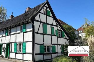 Haus kaufen in Grünstraße 9, 40764 Langenfeld, Langenfeld (Rheinland) - FACHWERKHAUS IN ZENTRALER LAGE VON LANGENFELD