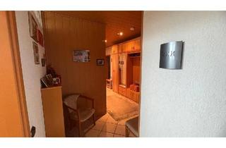 Wohnung kaufen in 46045 Oberhausen, Oberhausen - Gepflegte 2,5-Zimmer Wohnung mit Balkon und Wintergarten