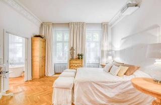 Wohnung kaufen in Olivaer Platz, 10707 Wilmersdorf, Repräsentative Altbauresidenz nahe Olivaer Platz und Ku'damm