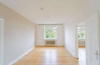 Wohnung kaufen in Schwartauer Allee 121, 23554 St. Lorenz Nord, Zwischen Stadt & Ruhe - 3-Zimmer-Altbau mit Balkonidylle