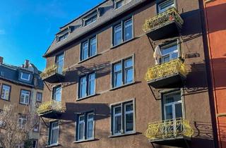 Wohnung kaufen in 60389 Nordend-Ost, NORDEND: Funky Dachgeschoss Maisonette mit Süd Loggia!