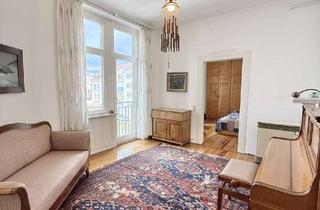 Wohnung kaufen in 68169 Neckarstadt, Altbau - Bezugsfreie, schöne 4-Zimmer Wohnung mit zwei Balkonen am Neckar