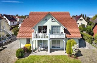 Wohnung kaufen in 18225 Kühlungsborn, Ostsee-Rückzugsort: Stilvolle 4-Zimmer-Wohnung mit Südost-Balkon & Gartenanteil