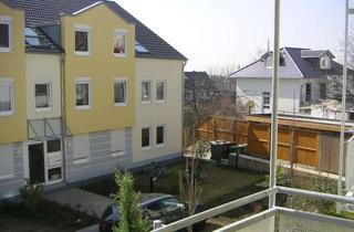 Wohnung kaufen in 53840 Troisdorf, 3-/4-Zimmer-Dachgeschoss-Wohnung in einem Gartenhofhaus mit Balkon im Herzen von Troisdorf