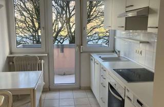Wohnung mieten in 69121 Handschuhsheim, Freundliche 4 ZKBB mit möblierter Wohnküche, 2 Balkonen u. Stp. vor dem Haus