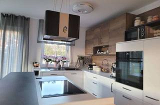 Wohnung mieten in Lutzensägmühle 18/1, 71540 Murrhardt, * Schicke 3-Zi-Wohnung mit großem Balkon u. EBK plus 2 TG