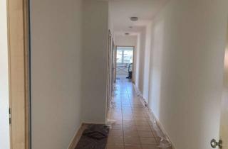 Wohnung mieten in 63500 Seligenstadt, Renovierte 4‑Zimmer‑Wohnung mit 50 m² Dachterrasse und Panoramablick über den Spessart