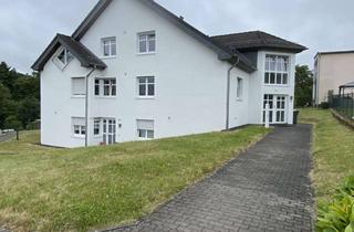 Wohnung mieten in Bahnhofstraße 3 a, 56759 Kaisersesch, Gepflegte 3-Zimmer- Hochparterrewohnung mit Balkon in Kaisersesch
