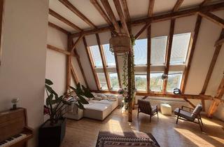 Wohnung mieten in Bleickenallee 20, 22763 Ottensen, Zwischenmiete: Helle geräumige Dachgeschosswohnung mit großer Terrasse & Blick ins Grüne