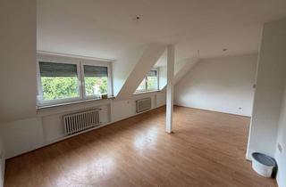 Wohnung mieten in Ludwigshafener Straße 10, 40229 Eller, Charmante 3-Zimmer-Dachgeschosswohnung mit ca. 82 m² in Düsseldorf-Lierenfeld