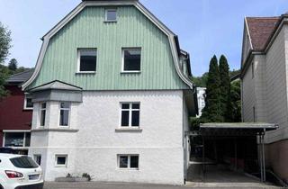 Einfamilienhaus kaufen in 73207 Plochingen, 73207 Plochingen: Stilvoll sanierte Einfamilien-DHH mit Carport und Garten in Bahnhofsnähe. Frei.