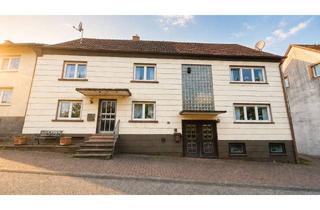 Haus kaufen in Hauptstraße 56, 66909 Krottelbach, Großzügiges Wohnhaus mit zwei Wohneinheiten und weitläufigem Grundstück