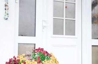 Haus kaufen in 86453 Dasing, Vielseitiges Mehrgenerationenhaus mit Wellnessbereich