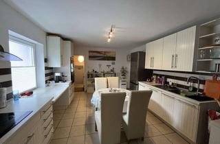 Haus kaufen in 84066 Mallersdorf-Pfaffenberg, Charmantes Zweifamilienhaus mit Laden