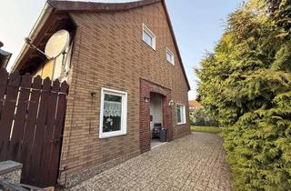 Haus kaufen in 31547 Rehburg-Loccum, Gepflegtes Wohnhaus zum Wachküssen mit 2 Eingängen und Ausbaupotential