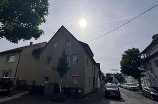 Mehrfamilienhaus kaufen in 71679 Asperg, Mehrfamilienhaus mit Entwicklungspotenzial in begehrter zentraler Lage von Asperg