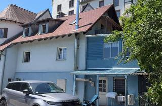Mehrfamilienhaus kaufen in 78234 Engen, Mehrfamilienhaus mit Potenzial in ruhiger Lage von Engen