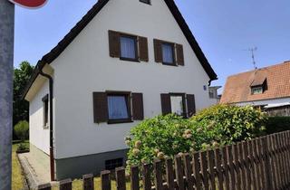Einfamilienhaus kaufen in 80999 München, Erbpacht bis 2050: älteres Einfamilienhaus auf großem Grund