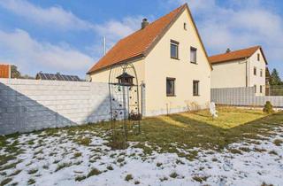 Einfamilienhaus kaufen in 84518 Garching, Sanierungsbedürftiges Einfamilienhaus mit großem Grundstück und viel Potenzial in ruhiger Lage