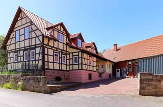 Haus kaufen in 36466 Dermbach, Kapitalanlage mit Charakter: Kernsaniertes Fachwerkanwesen mit drei Wohneinheiten