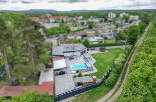 Haus kaufen in 96117 Memmelsdorf, Hochwertiger Bungalow mit exklusiver Ausstattung, Garten und Poolanlage