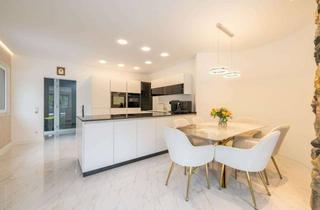 Haus kaufen in 96117 Memmelsdorf, Hochwertiger Bungalow mit exklusiver Ausstattung, Garten und Poolanlage