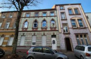 Anlageobjekt in 52353 Düren, Kapitalanlage! Mehrfamilienhaus mit drei Wohneinheiten in zentraler Lage von Düren