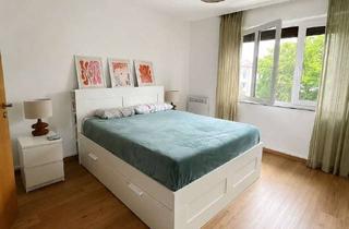 Wohnung mieten in 76131 Oststadt, Wohnen im Grünen: 2-Zimmer-Wohnung mit 2 Balkonen und Einbauküche