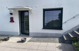 Wohnung mieten in Im Eichholz, 53819 Neunkirchen-Seelscheid, Attraktive Single-Wohnung m. Einbauküche + Terrasse